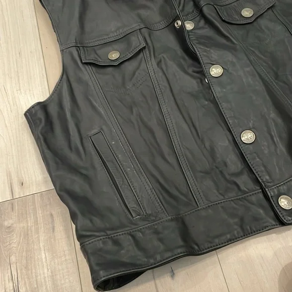 NWT Men’s Black Genuine Leather Vest, size 50